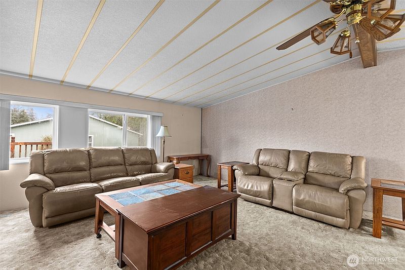 3rd image of 12513 123rd Avenue Ct E #112