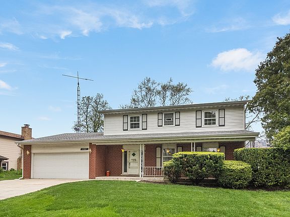 2nd image of 1102 Belair Dr