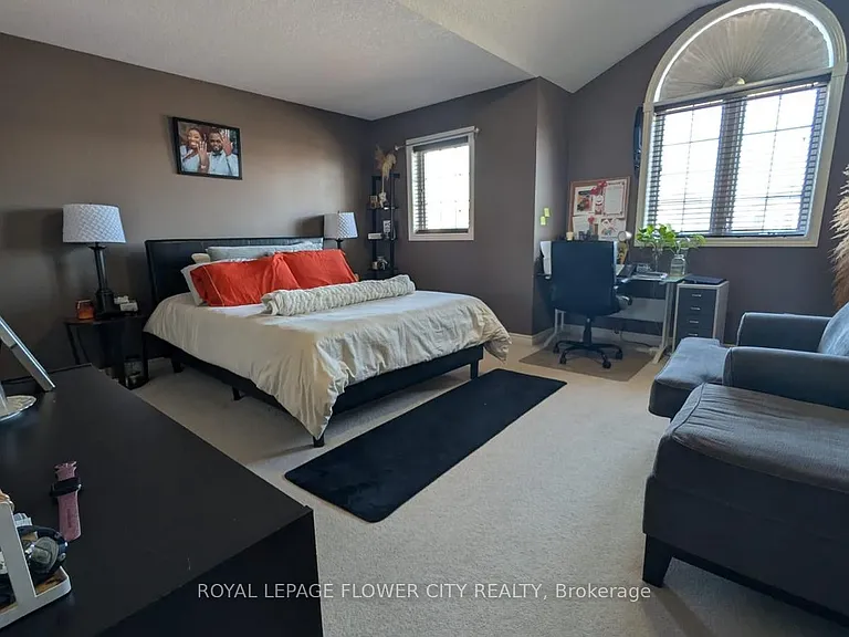 165 Cranbrook St — Photo 7