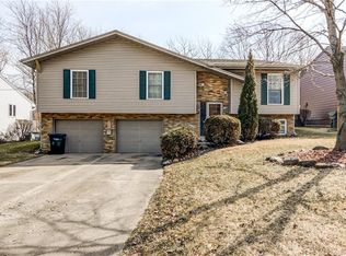 528 N Country Club Rd, Decatur, IL 62521