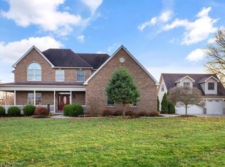 2079 New England Ridge Rd, Washington, WV 26181