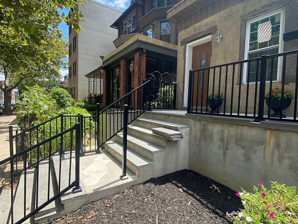1st image of 5044 Spruce St #1