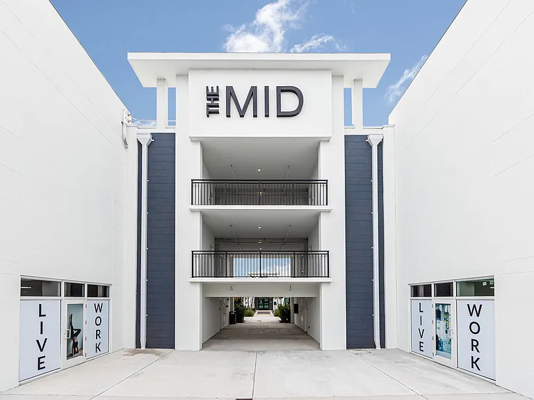 The MID Apartment Residences — Photo 40