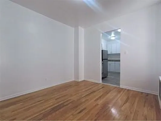 Rented by Green Home NY Realty LLC | media 24