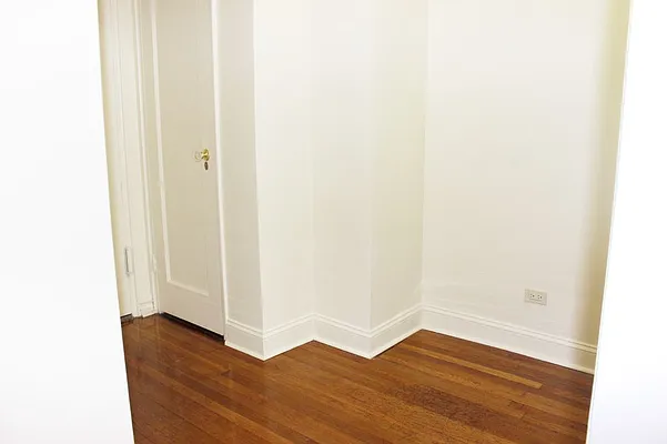 Rented by Compass | media 7
