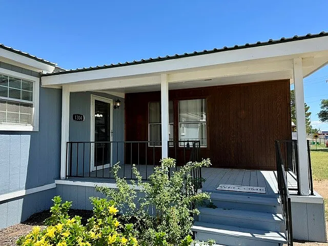 1304 N Fort St — Photo 3