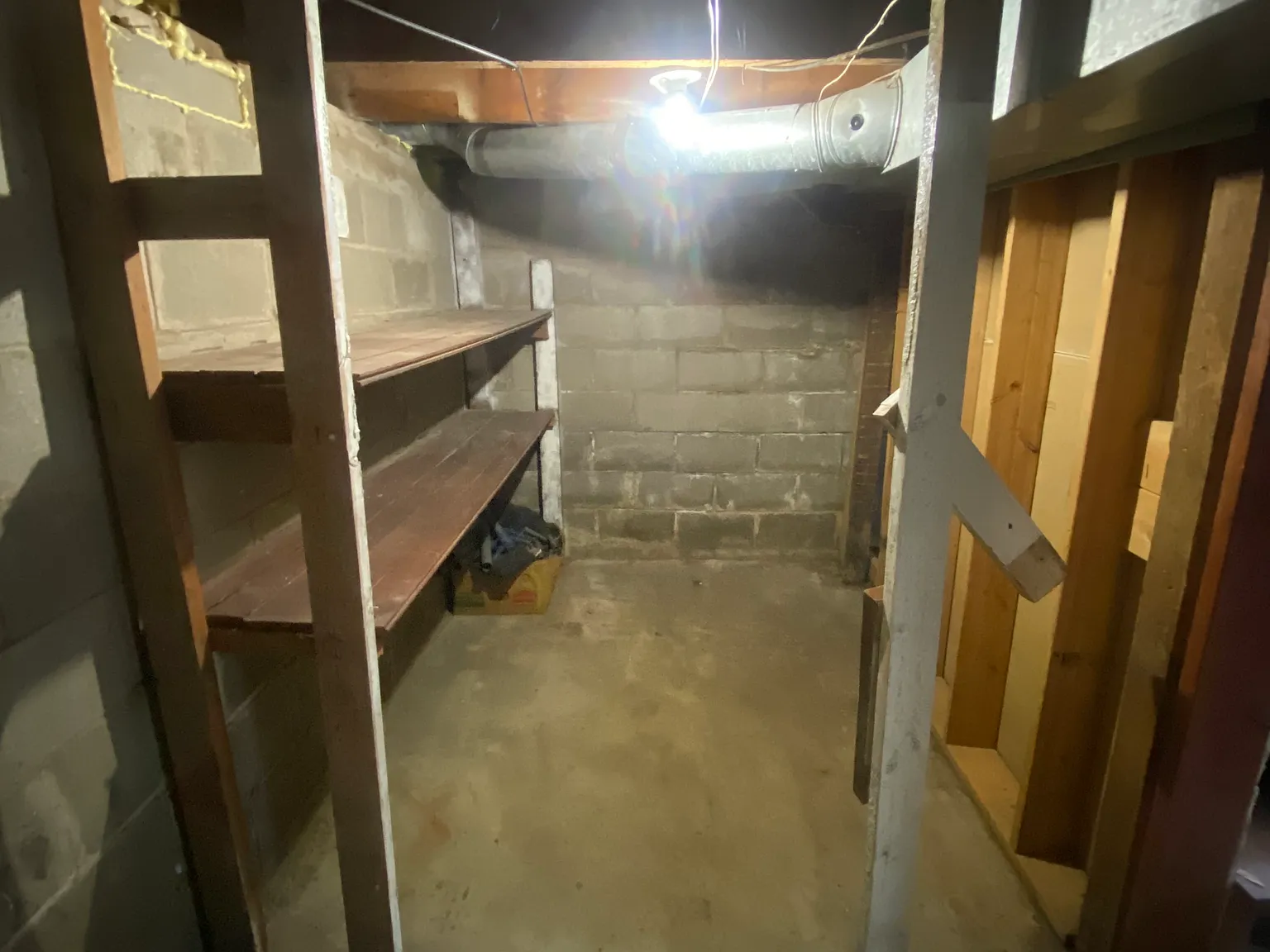 3 bed, 2122 sqft, $1,400 — Photo 2