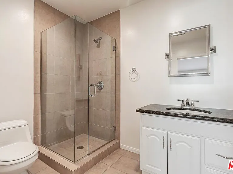 17322 Martha St — Photo 16