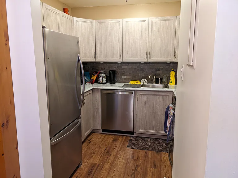 160 Bruyere St #3 — Photo 9