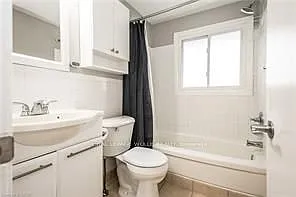 1027 Bernhardt St — Photo 25