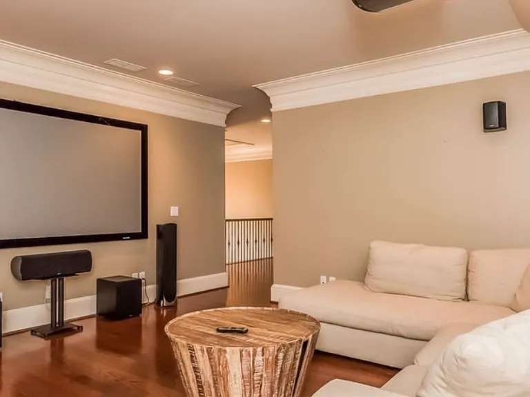 905 Shepards Ct — Photo 22