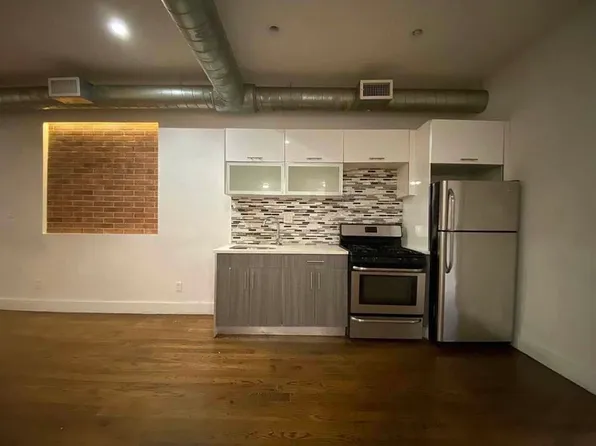 1076 Greene Avenue image 1 of 8