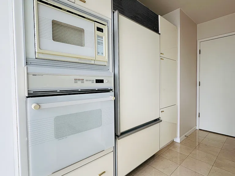 1590 W 8th Ave #1603 — Photo 24