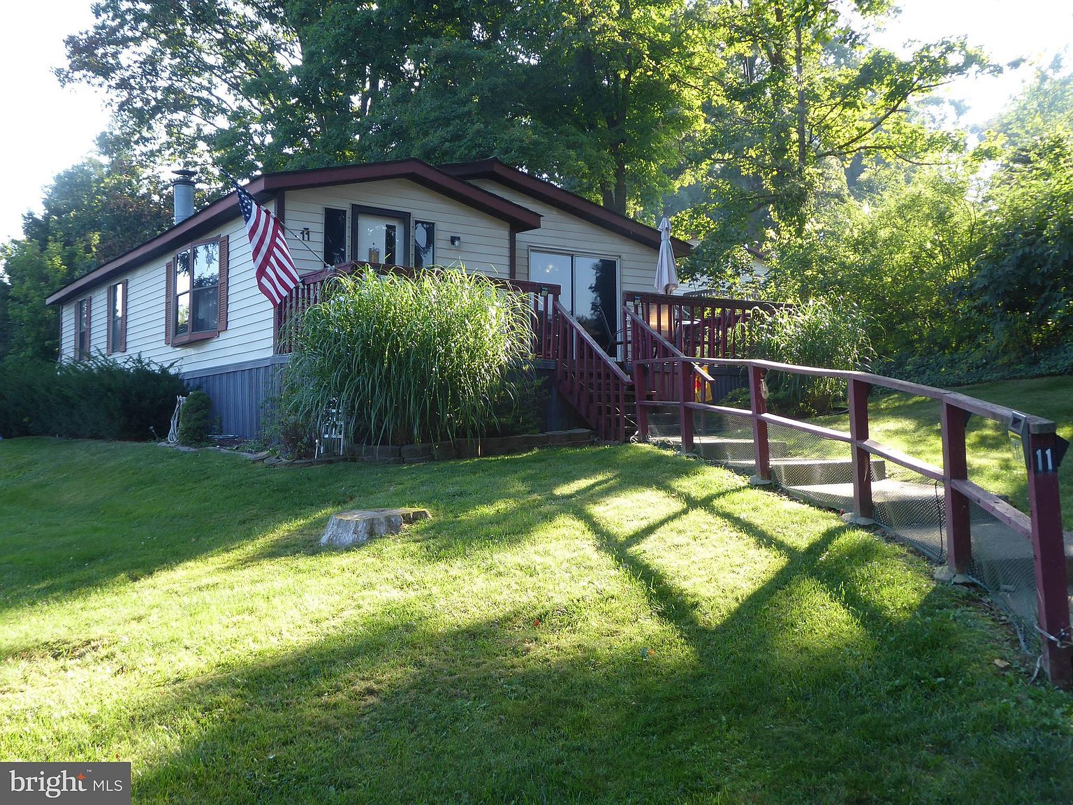 11 Lakeview Dr, Quakertown, PA 18951 MLS PABU2056842 Zillow