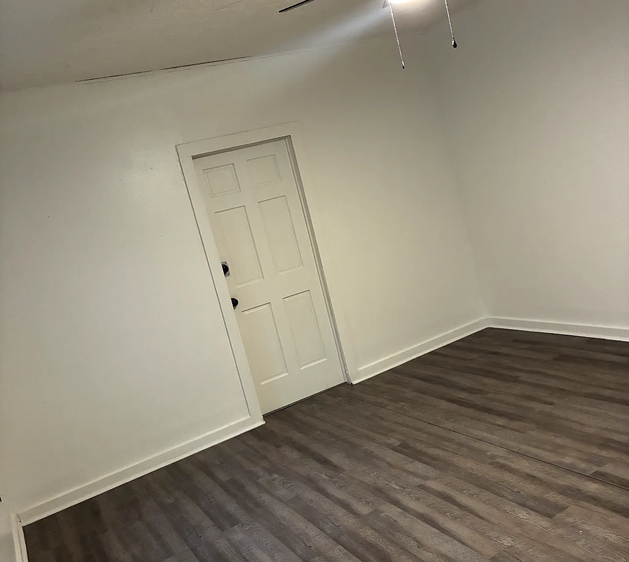 3 bed, 2400 sqft, $1,900 — Photo 3