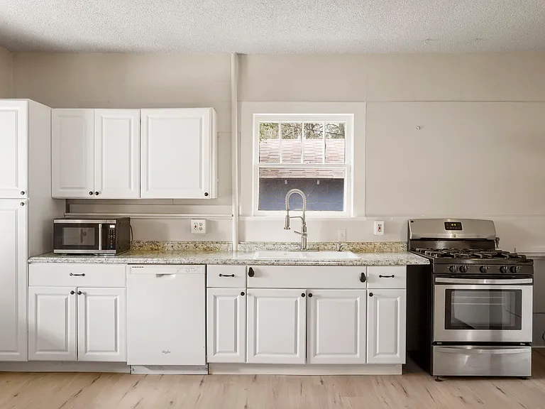 1105 E Boulder St — Photo 15