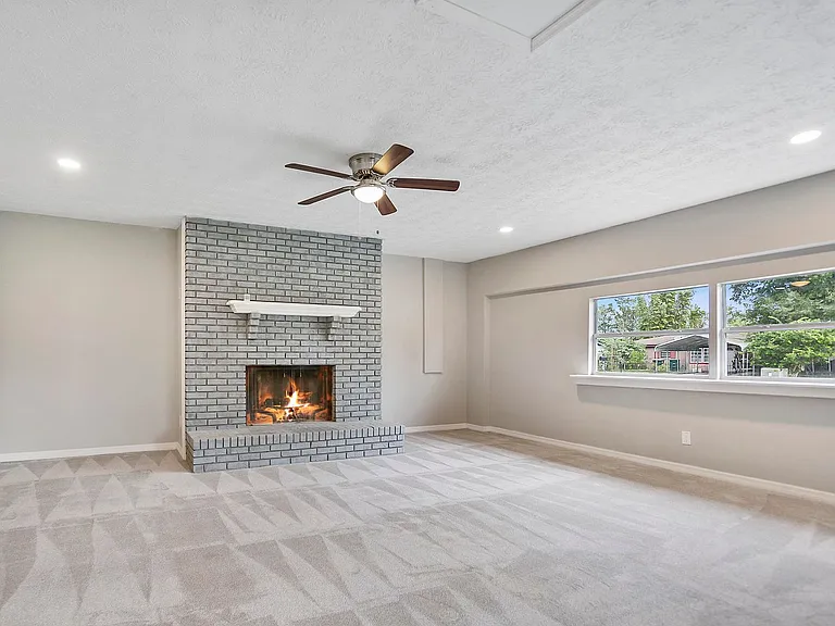 7804 Jolliet Dr — Photo 15