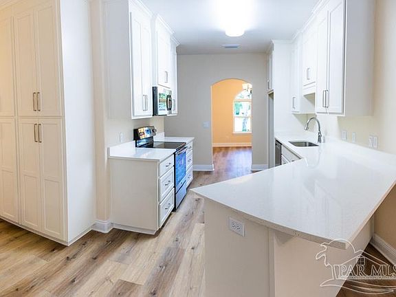 4th image of 5636 Nicklaus Ln