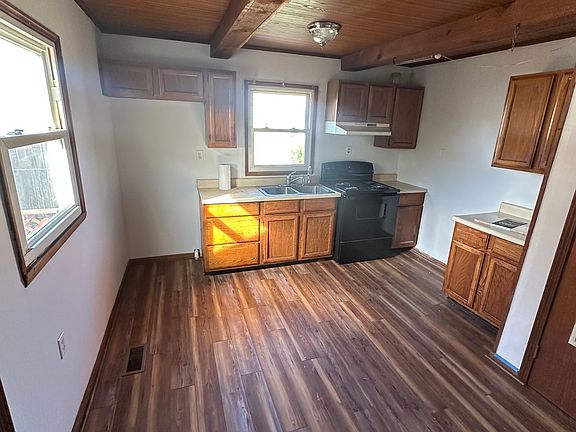 5th image of 115 W Circle Dr