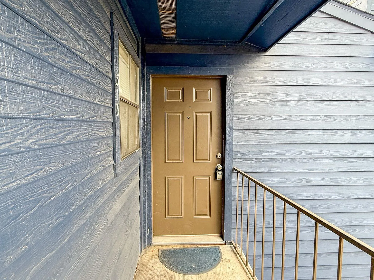 2 bed, 1.0 bath, 786 sqft, $900 — Photo 3