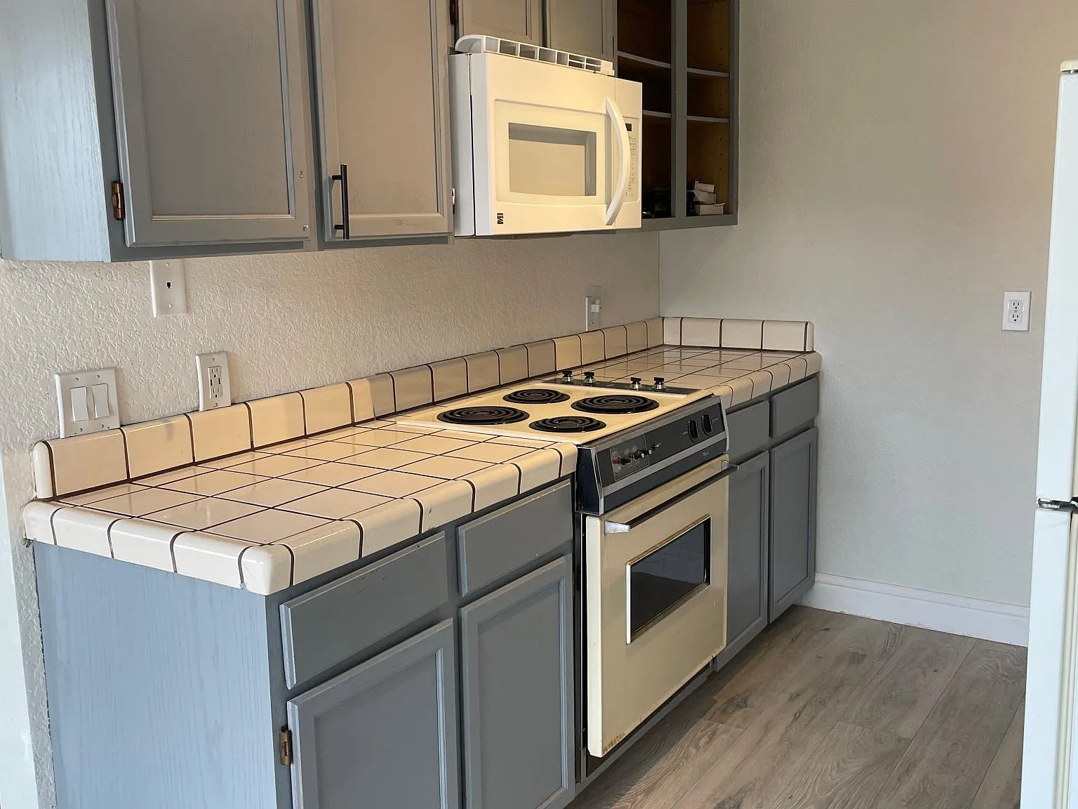 669 Rodriguez St — Photo 2