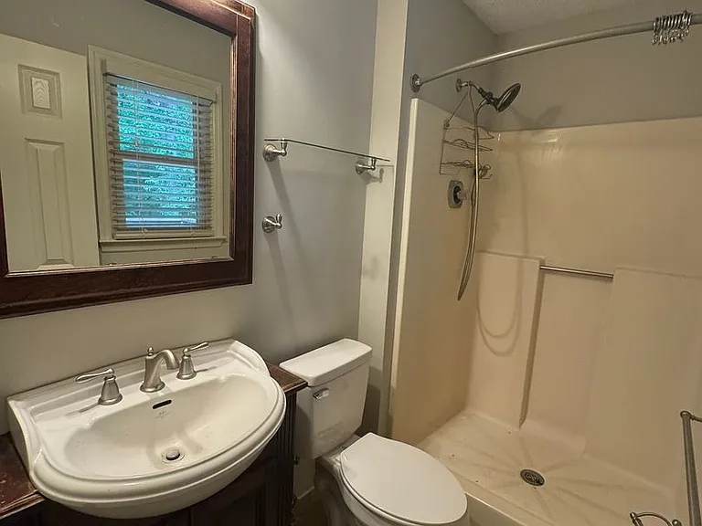 435 Brookstone Dr — Photo 19