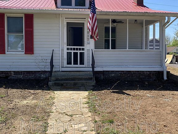2nd image of 2817 Fairview St