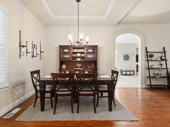 5th image of 1175 Seghesio Way
