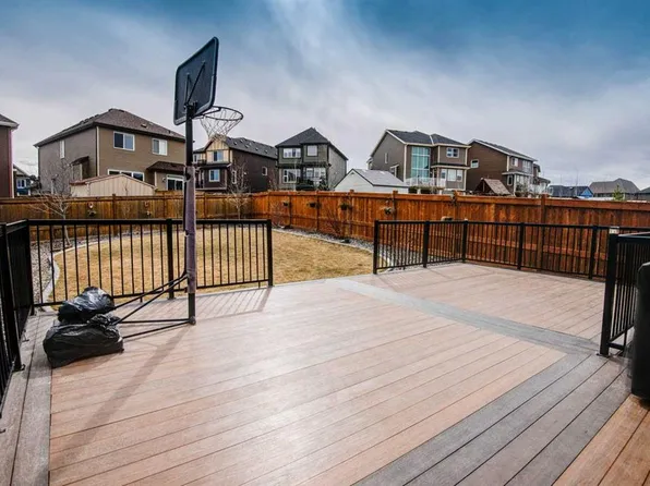 53 NE Sherwood Sq NW, Calgary, AB T3R 0R9