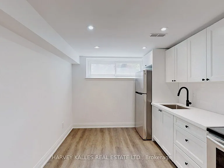 7 Pannahill Rd #BASEMENT — Photo 10