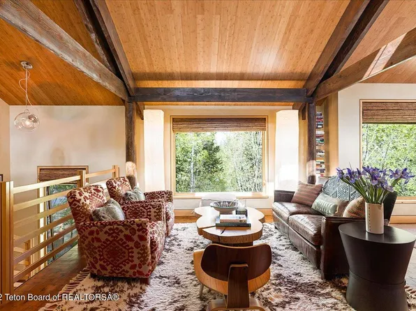 6145 Burcher Rd, Wilson, WY 83014