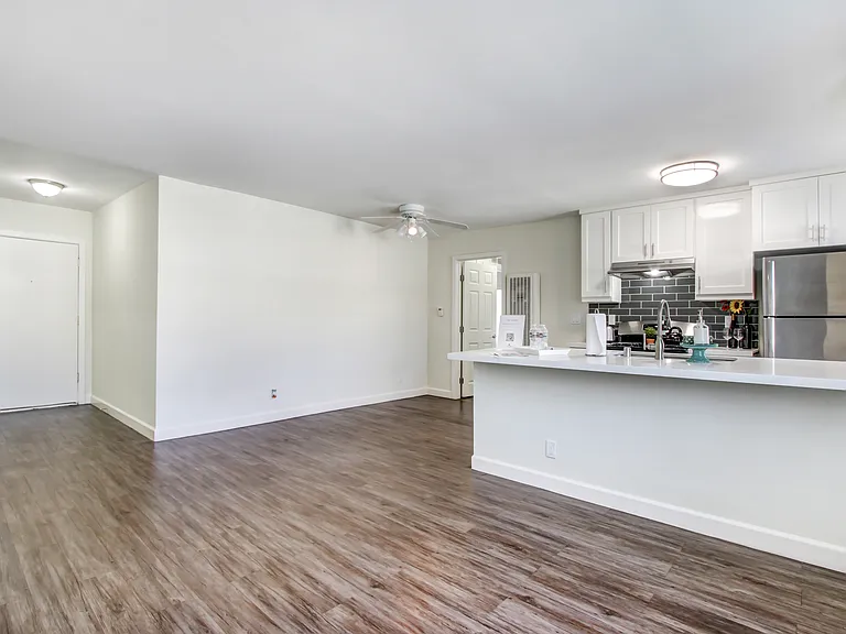 6828 Kester Ave #107 — Photo 7