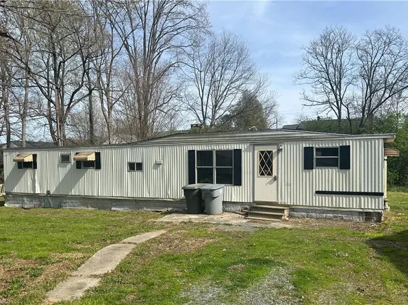 224 Roseboro Dr, Asheboro, NC 27203