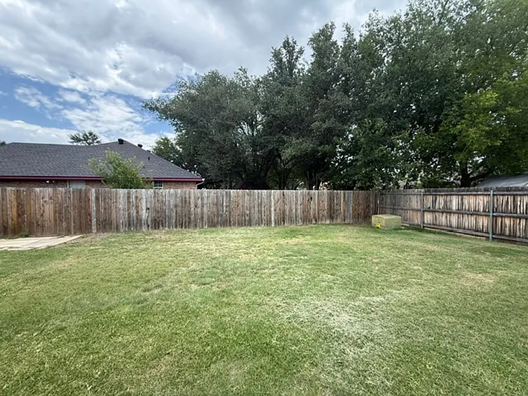 1717 Pemelton Dr — Photo 28