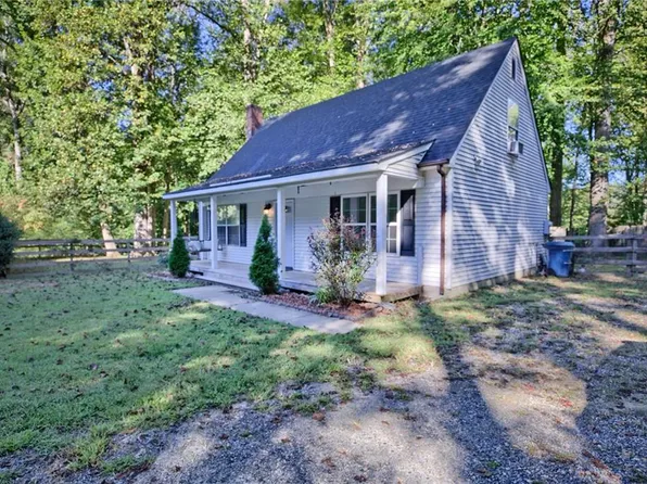 3931 Crosscreek Ln, Gloucester, VA 23061