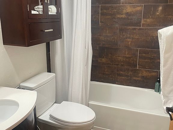 5th image of 1805 River Queen Ln #102B