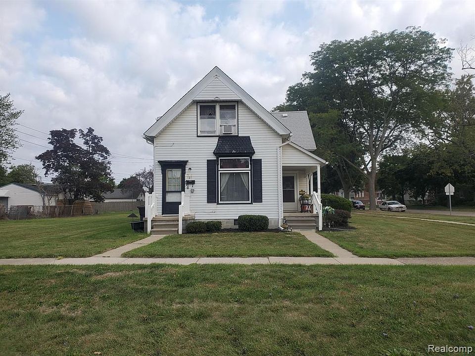 306 Elm St, Trenton, MI 48183 Zillow