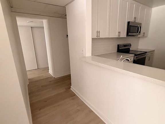 5th image of 2332 S Bentley Ave #101