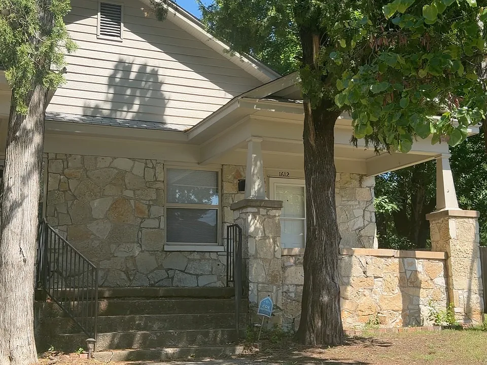 1612 N Marion Ave