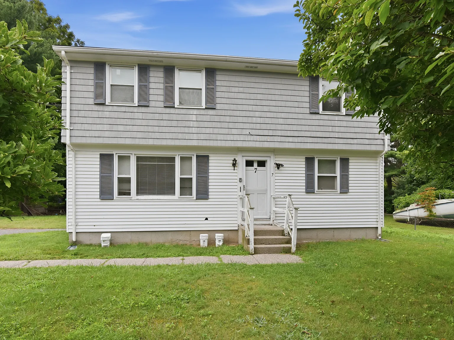 2 bed, 843 sqft, $2,200 — Photo 1