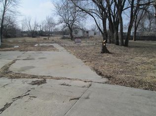 1202 Moonlight Cir, Emporia, KS 66801