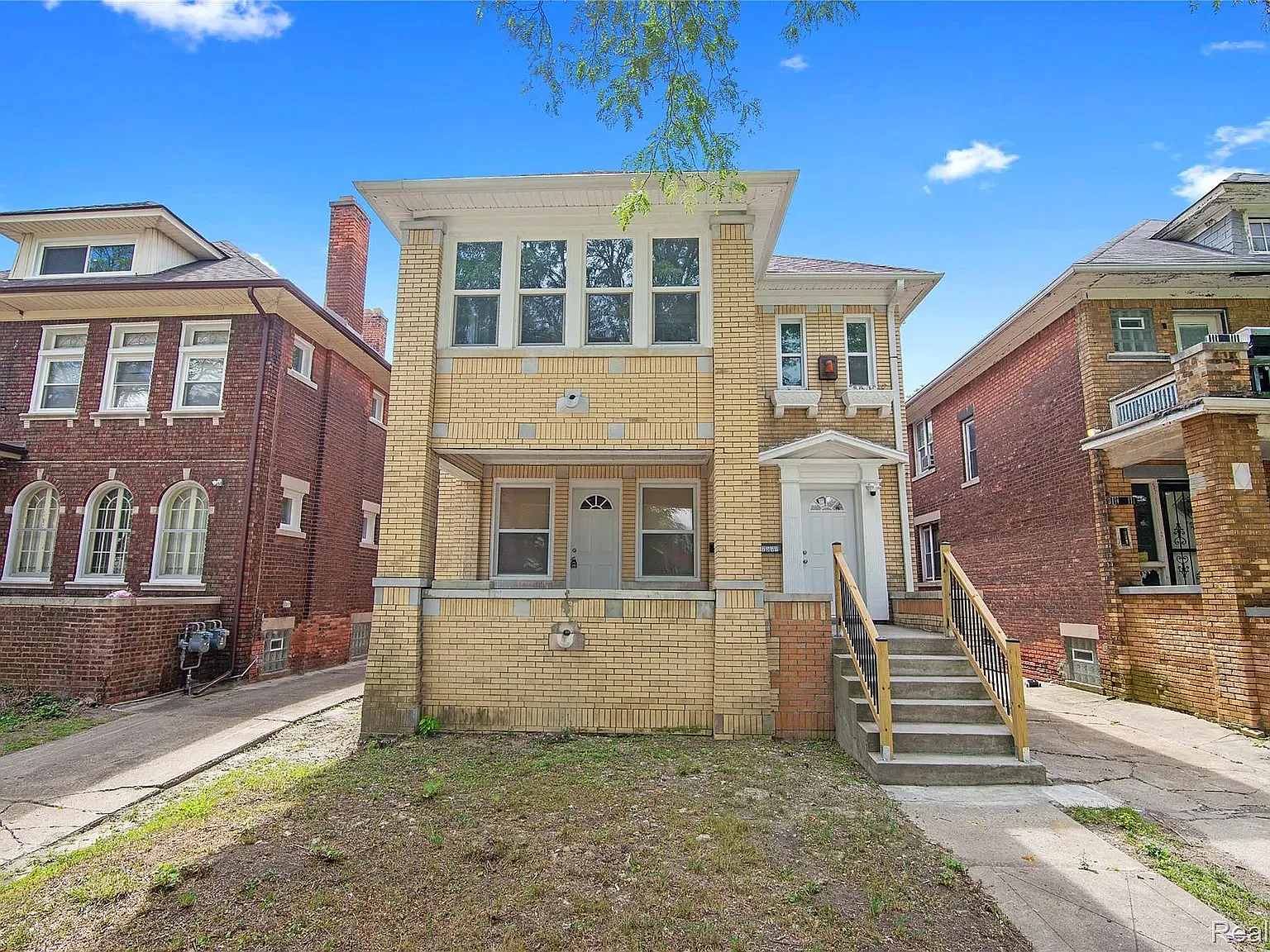 6 bed, 3008 sqft, $2,300 — Photo 3