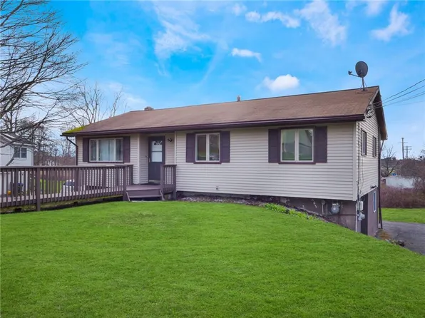 25 Holiday Park, Newburgh, NY 12550