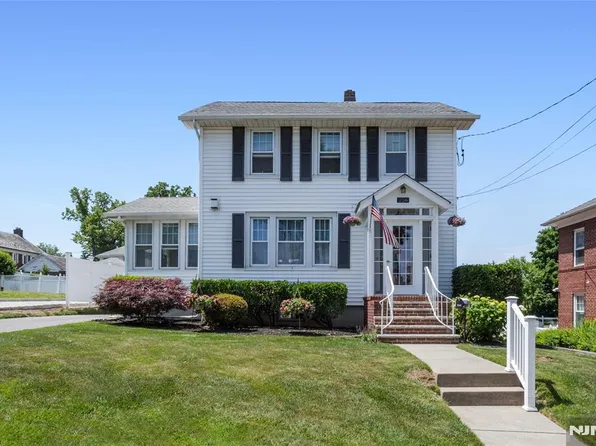 256 Raymond St, Hasbrouck Heights, NJ 07604