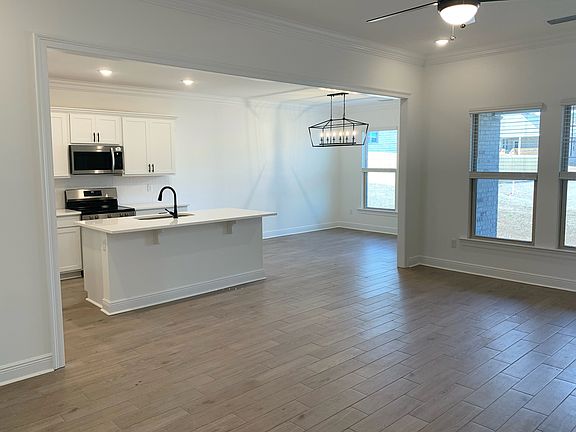3rd image of 5371 Adeline Cir