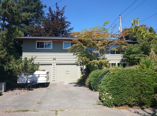 3216 SW Cloverdale St, Seattle, WA 98126