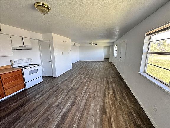 5th image of 1808 Lake Dr #1808