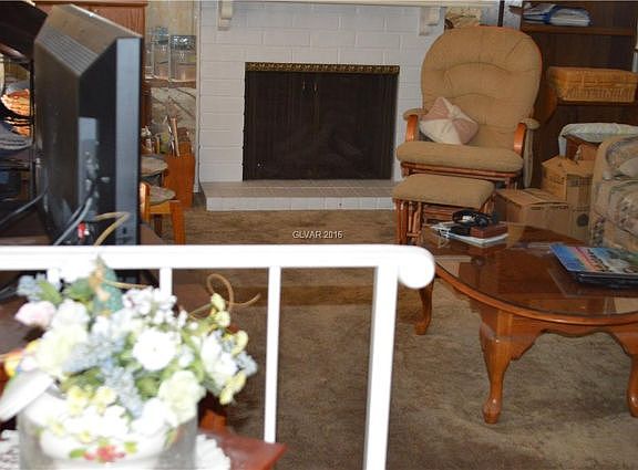5th image of 2471 Capistrano Ave