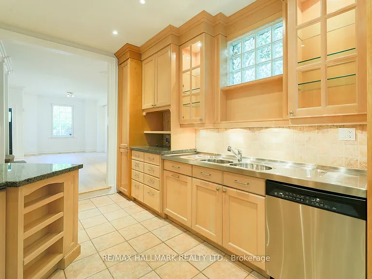 101 Pears Ave — Photo 16