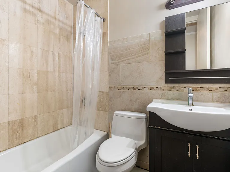 350 W 50th St #2B — Photo 11